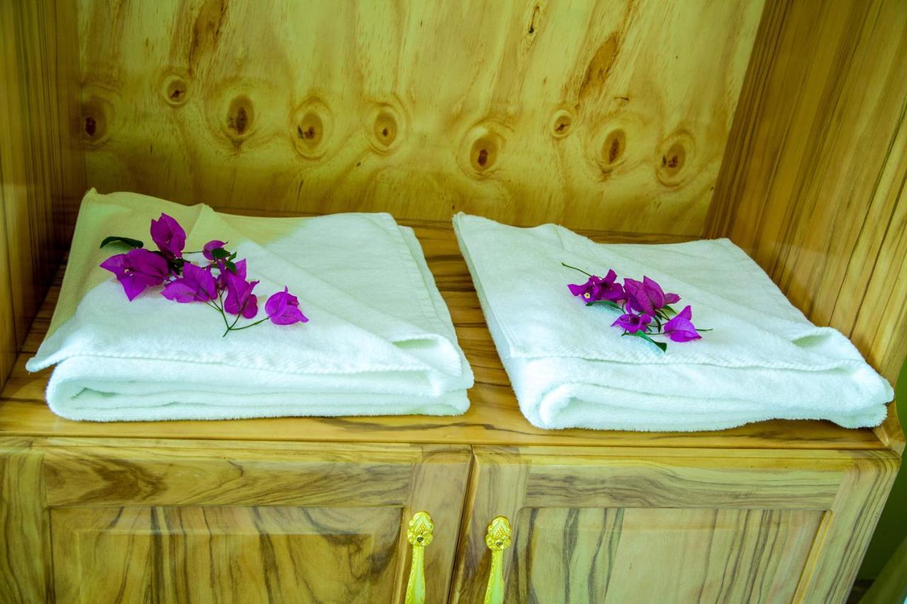 Asmorein Hotel Babati Екстер'єр фото