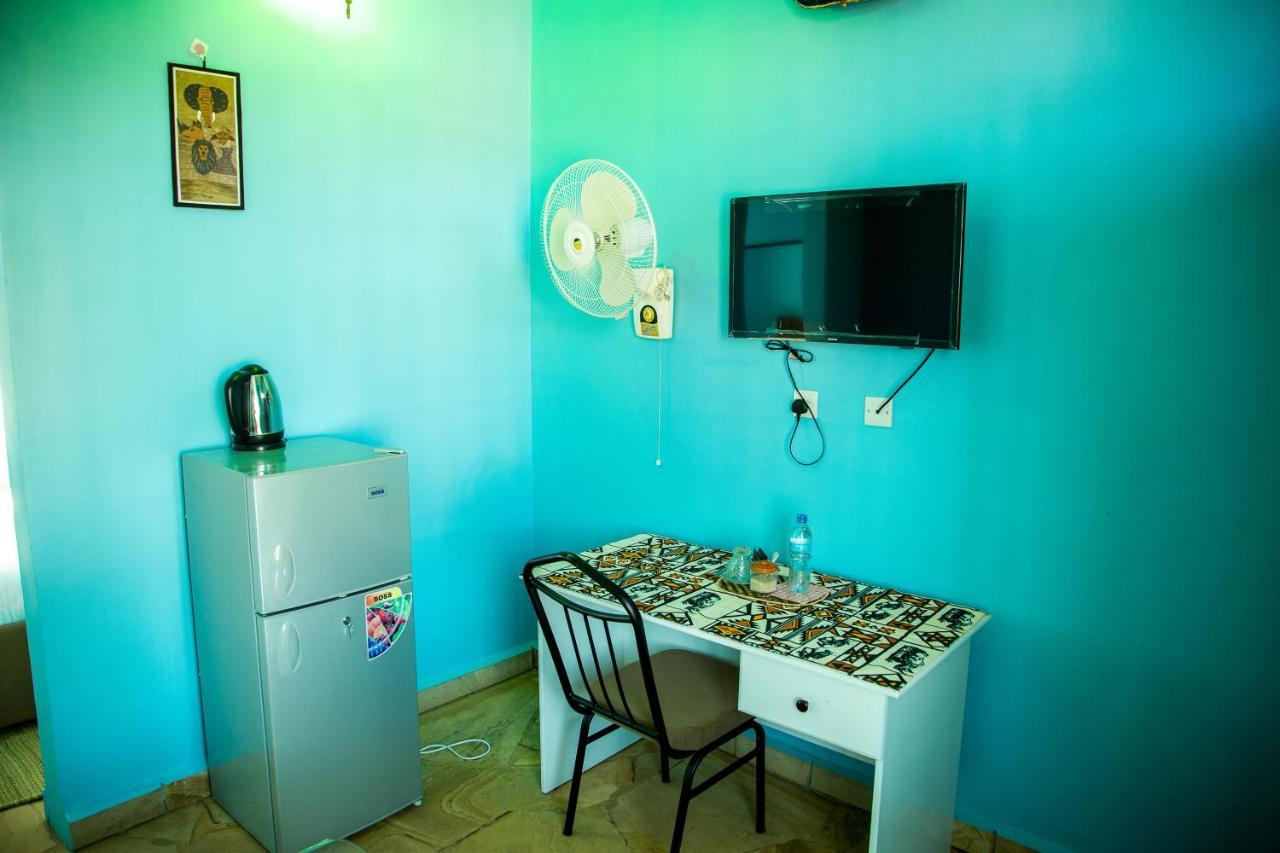 Asmorein Hotel Babati Екстер'єр фото