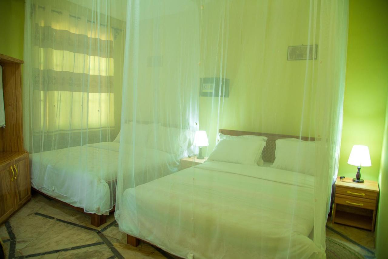 Asmorein Hotel Babati Екстер'єр фото