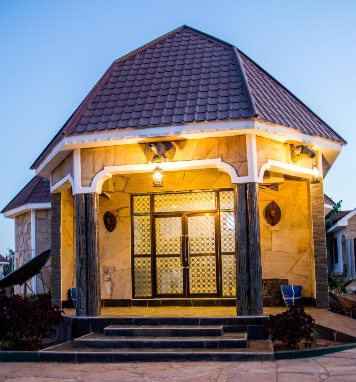 Asmorein Hotel Babati Екстер'єр фото